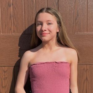 Meet your Posher, Claire